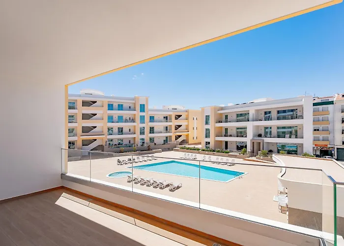 Marina View 2 With Pool By Homing Apartamento *