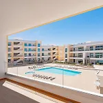 Marina View 2 With Pool By Homing 아파트 *